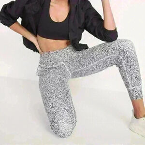 OLD NAVY  | Women's White/Black/Grey Spotted High Rise Powersoft 7/8 Ank…